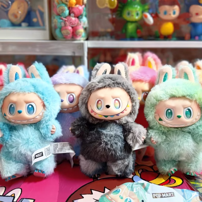 Masterful craftsmanship is used for the boxed face doll keychain action figure guarantee. During unboxing, be captivated by Labubu V3 from the Monsters Big Into Energy Series - Image 4
